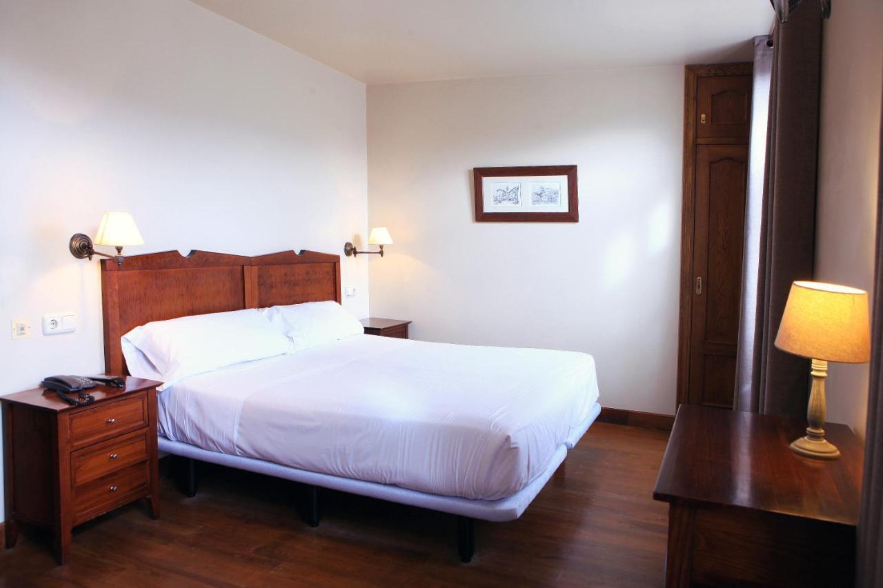 Hostal Antxitonea Elizondo Exterior photo