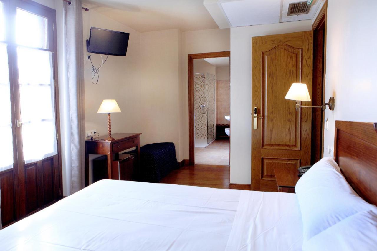 Hostal Antxitonea Elizondo Exterior photo