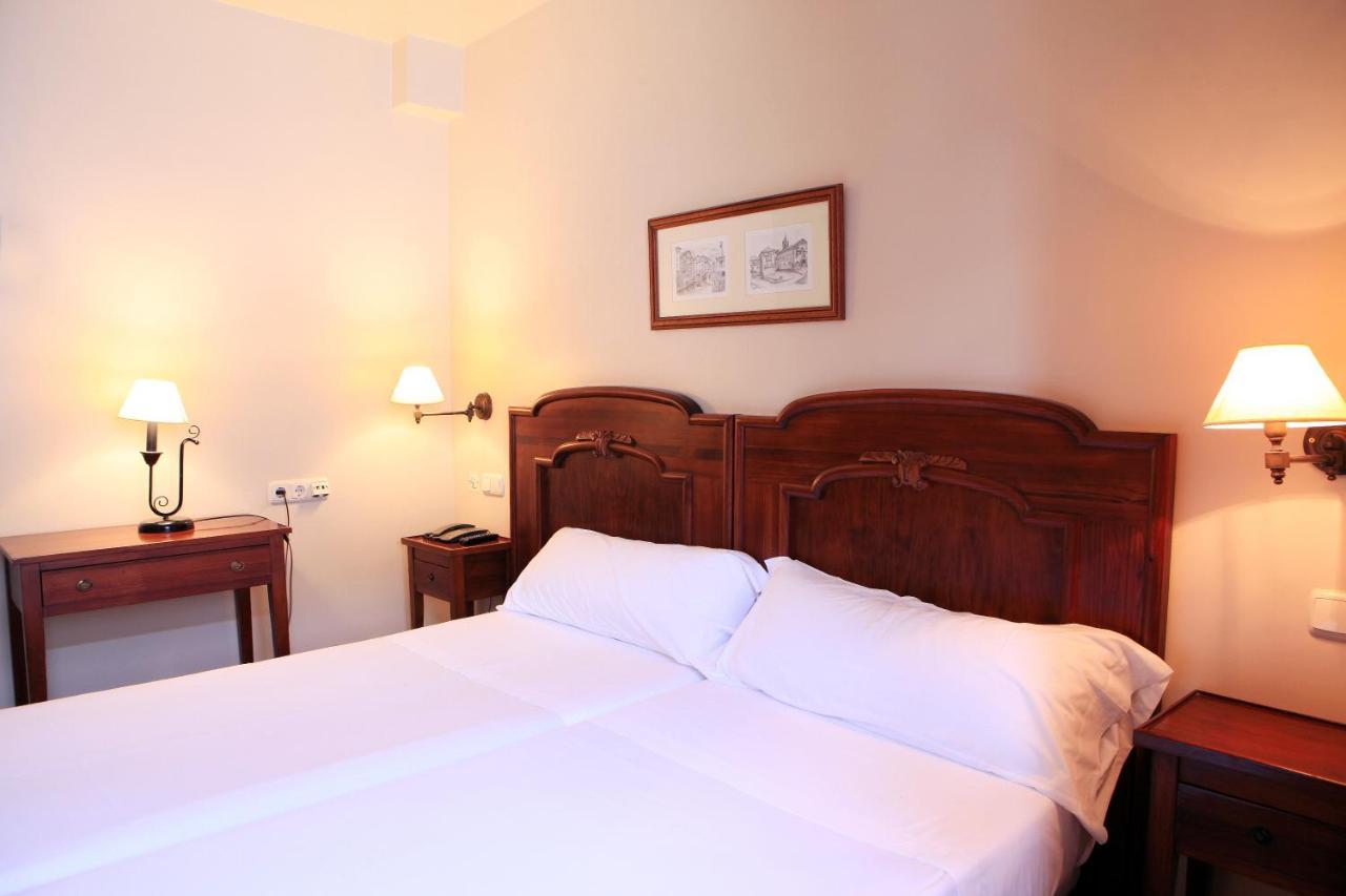 Hostal Antxitonea Elizondo Exterior photo