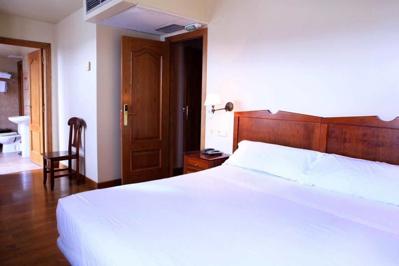 Hostal Antxitonea Elizondo Exterior photo