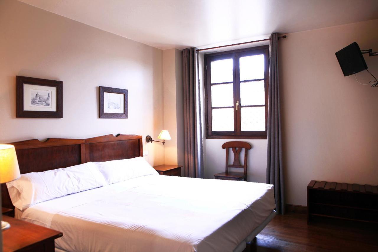 Hostal Antxitonea Elizondo Exterior photo