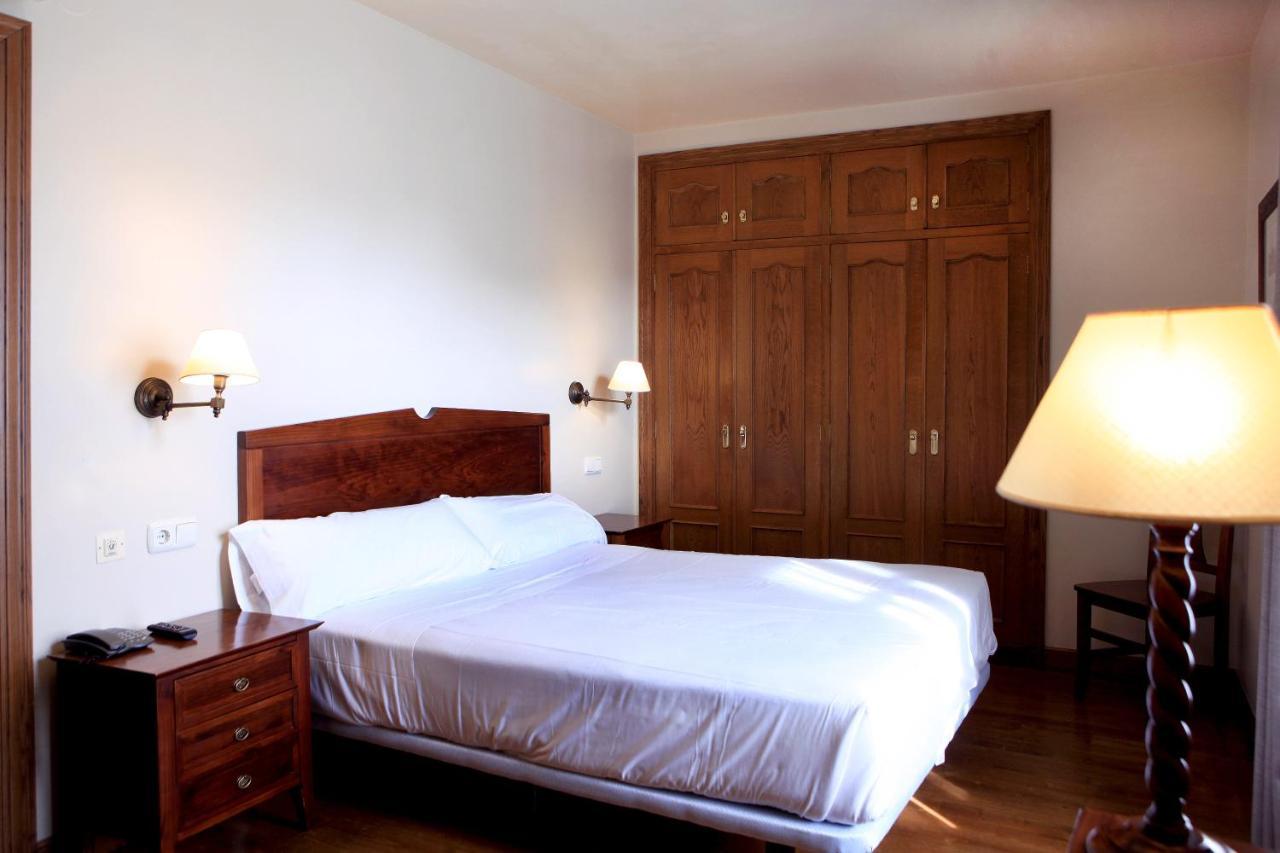 Hostal Antxitonea Elizondo Exterior photo